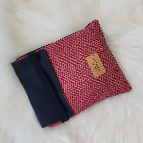 Opened Someone Somewhere Delta smaller travel kit - Picture 1 of 2